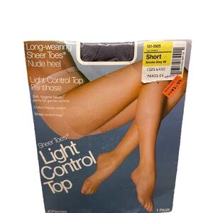 JCPenney Long-wearing Light Control Top Pantyhose Short Smoke Grey 88 Sheer Toes